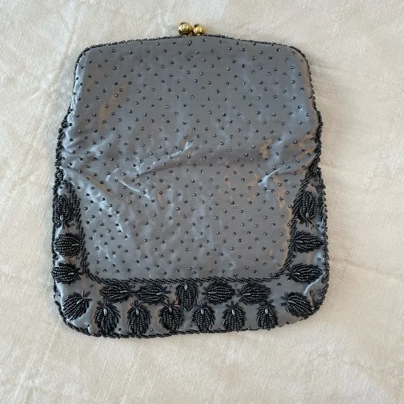 Vintage Charcoal Beaded Silk Kisslock Clutch - Picture 2 of 7